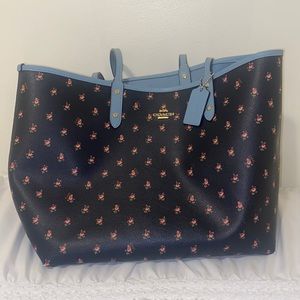 COACH Floral Shoulder reversible Bag Tote Bag